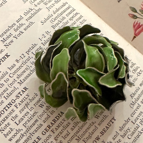 Vintage Green Enamel Chrysanthemum Flower Brooch, Pin - Picture 2 of 5